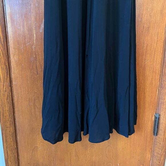BCBGMAXAZRIA Beautiful Evening Gown with/sequins Size M - Picture 2 of 12